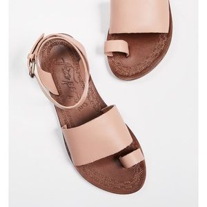 Free People Torrence Flat sandals 38/8